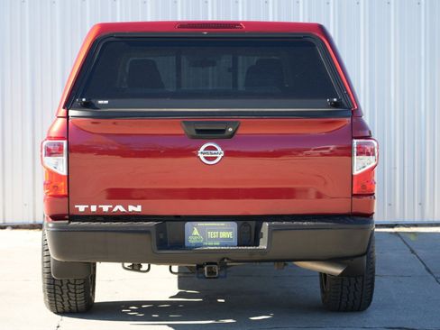 Used 2017 Nissan Titan S image 40