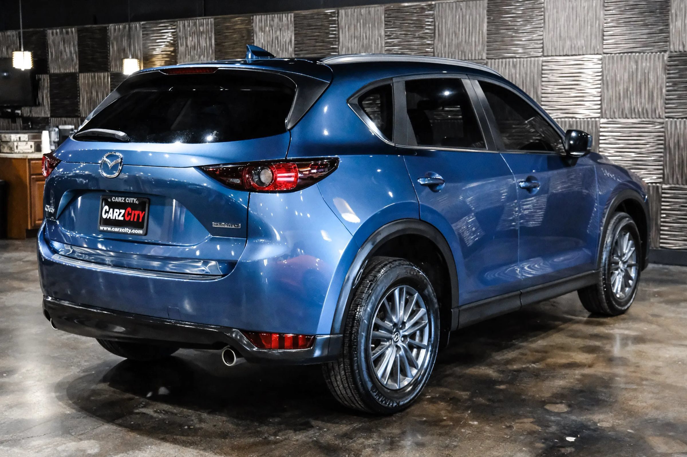 Used 2020 MAZDA CX-5 Touring FWD image 9