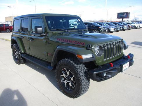 Used 2021 Jeep Wrangler Unlimited Rubicon w/ Uconnect 4C Nav & Sound Group image 9
