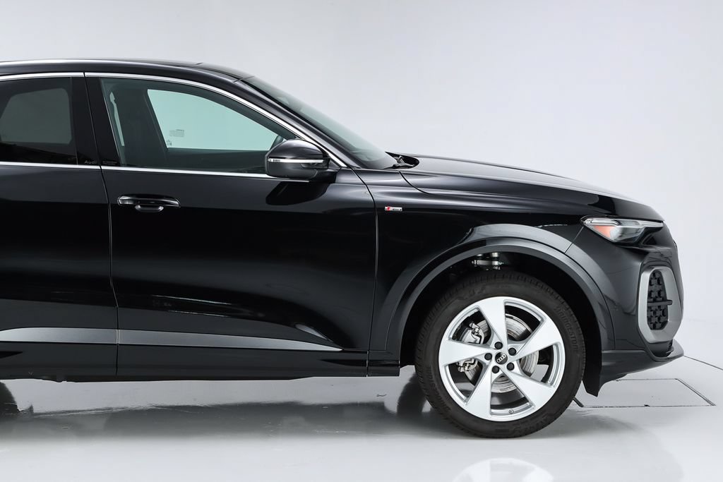 Used 2025 Audi Q5 Premium Plus AWD/4WD image 16