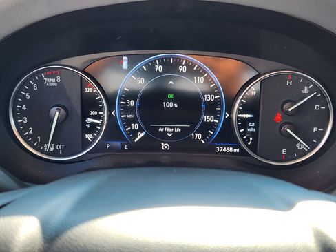 Used 2024 Buick Enclave Premium image 16