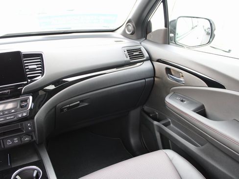 New 2026 Honda Ridgeline Black Edition image 37
