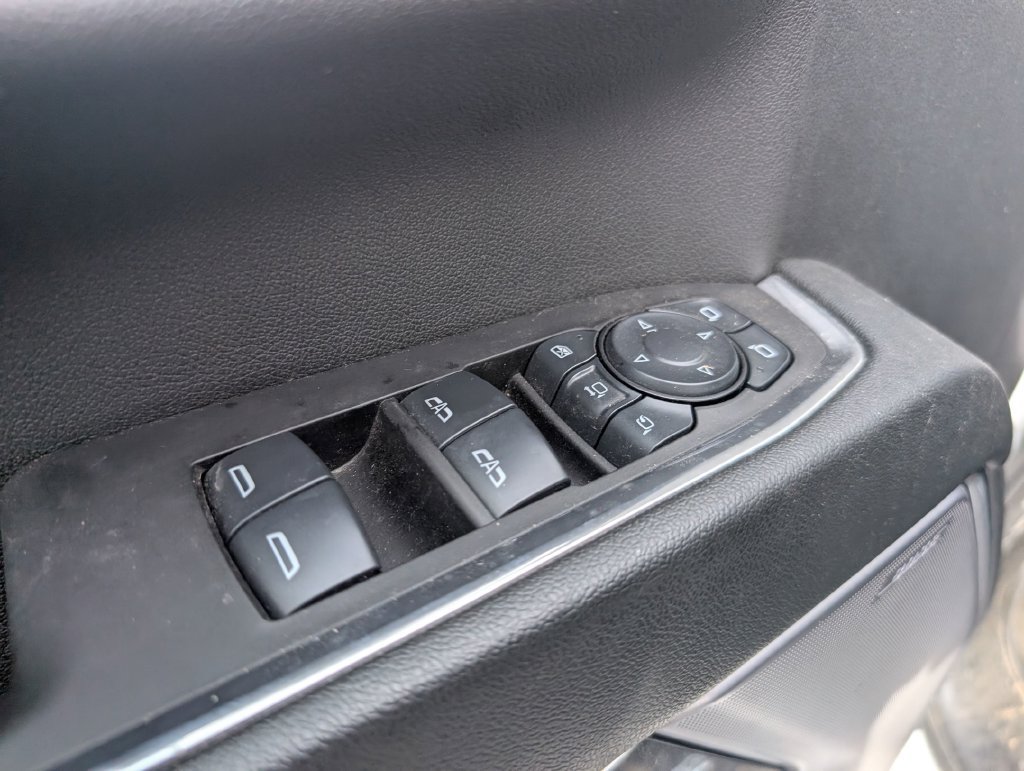 Used 2025 Chevrolet Silverado 3500 High Country w/ High Country Premium Package AWD/4WD image 15