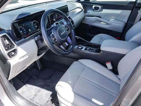 Certified 2023 Kia Sorento SX Prestige AWD/4WD image 16