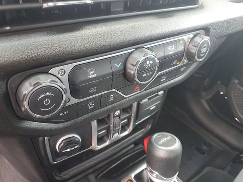Used 2026 Jeep Gladiator Sport AWD/4WD image 19