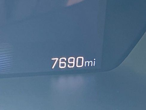 Used 2024 Chevrolet Colorado ZR2 w/ Technology Package image 11