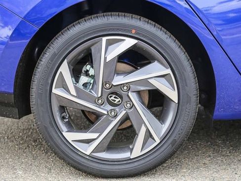 New 2026 Hyundai Elantra Limited FWD image 13