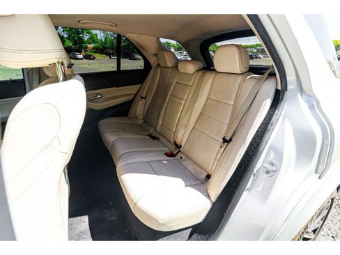 Used 2021 Mercedes-Benz GLE 350 w/ AMG Line Exterior image 15