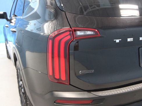 Used 2020 Kia Telluride SX w/ SX Prestige Package AWD/4WD image 39