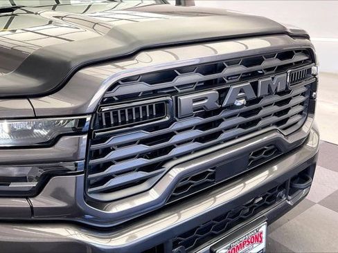 Used 2025 RAM 2500 Big Horn AWD/4WD image 30