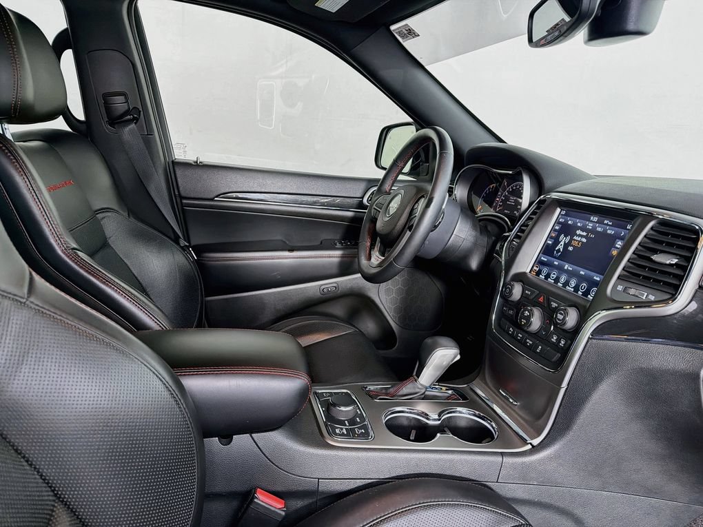Used 2018 Jeep Grand Cherokee Trailhawk w/ Trailhawk Luxury Group AWD/4WD image 32
