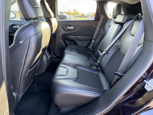 Used 2021 Jeep Cherokee Trailhawk w/ Technology Group image 22