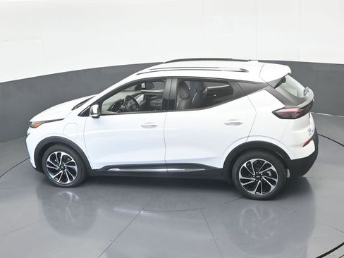 Used 2023 Chevrolet Bolt EUV Premier image 60