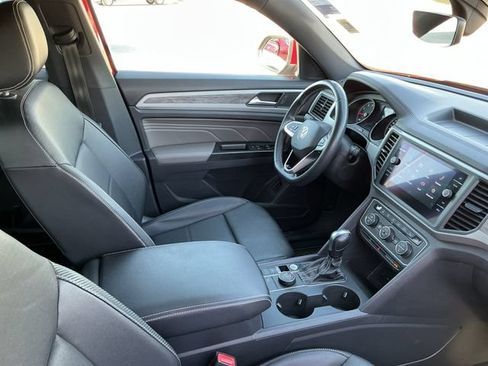 Used 2021 Volkswagen Atlas Cross Sport SE AWD/4WD image 12