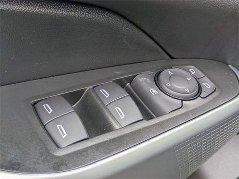 New 2026 Chevrolet Trax RS w/ Sunroof Package image 9