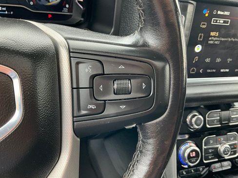 Used 2022 GMC Yukon Denali AWD/4WD image 16