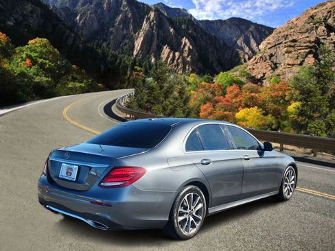 Used 2020 Mercedes-Benz E 450 4MATIC Sedan image 3