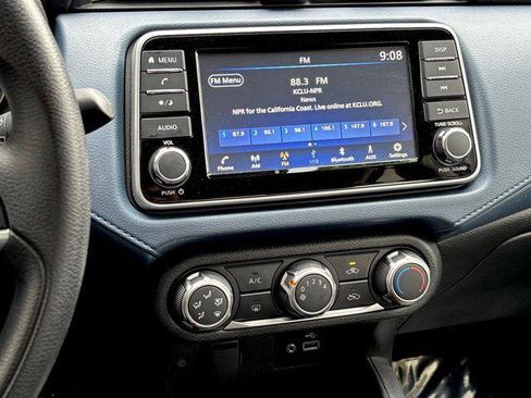 Used 2025 Nissan Versa SV FWD image 15