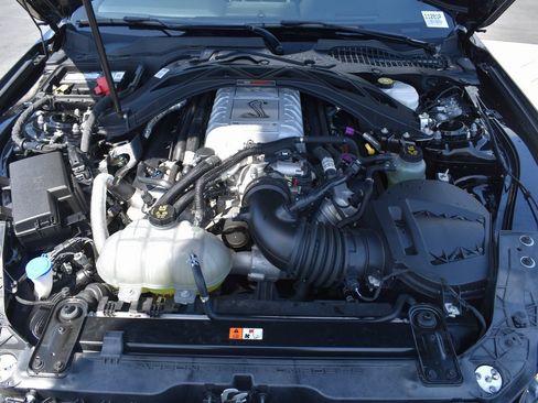 Used 2020 Ford Mustang Shelby GT500 w/ Carbon Fiber Track Pack image 30