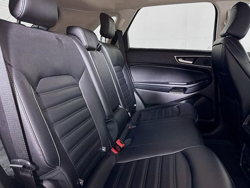 Used 2024 Ford Edge SEL w/ Convenience Package image 24