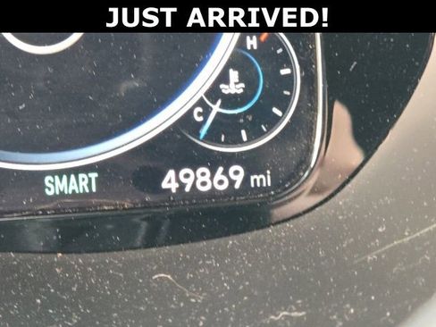 Used 2021 Hyundai Palisade Limited w/ Winter Package image 31