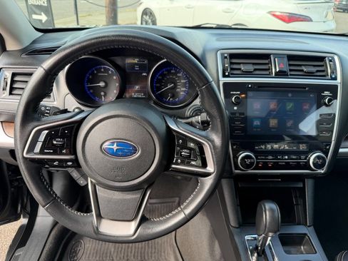 Used 2018 Subaru Outback 2.5i Limited AWD/4WD image 29