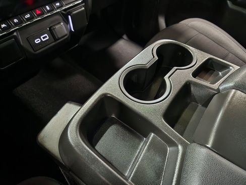 Used 2022 Chevrolet Silverado 1500 Custom image 40