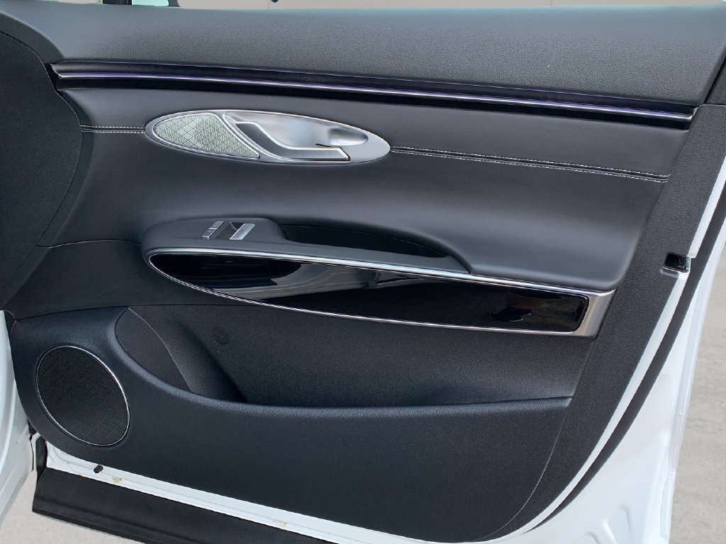 Certified 2026 Genesis GV70 2.5T AWD/4WD image 33