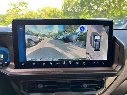 Used 2025 Ford Bronco Sport Outer Banks w/ Outer Banks Tech Package+ AWD/4WD image 13