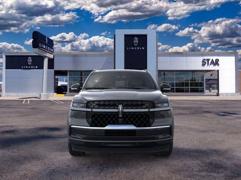 New 2026 Lincoln Navigator Reserve w/ Jet Appearance Package AWD/4WD image 6