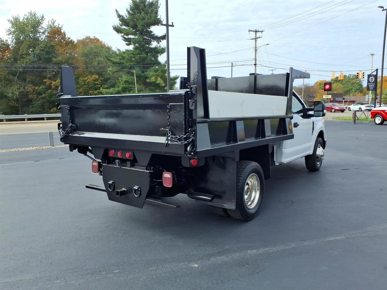 Used 2017 Ford F350 XL w/ Power Equipment Group RWD image 5