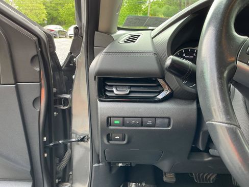 Used 2022 Nissan Sentra SV FWD image 11