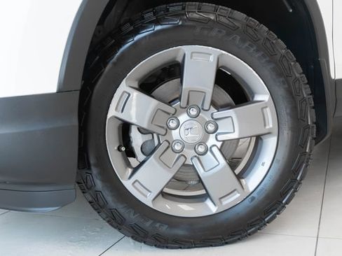Used 2024 Honda Ridgeline TrailSport image 2