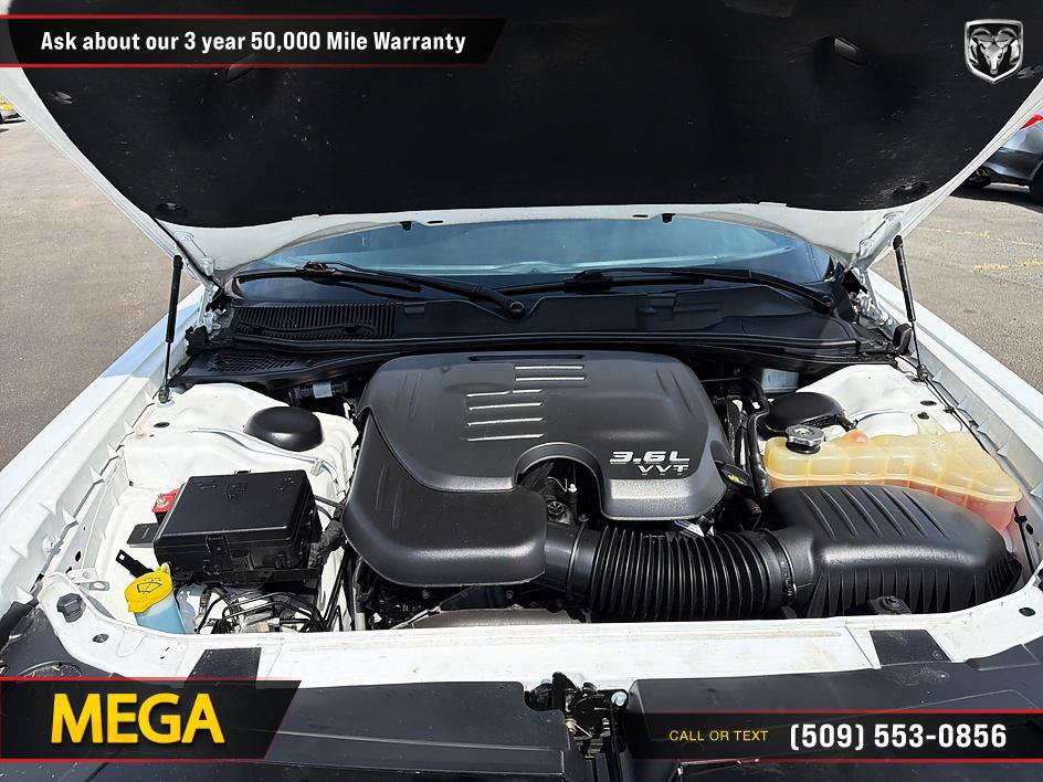 Used 2018 Dodge Challenger SXT w/ Driver Convenience Group RWD image 27