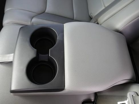 Used 2021 Toyota Tundra Limited w/ Limited Premium Package AWD/4WD image 18