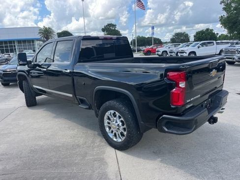 Used 2024 Chevrolet Silverado 2500 LTZ w/ LTZ Plus Package AWD/4WD image 5
