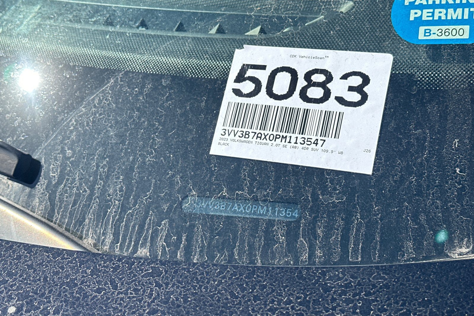 Used 2023 Volkswagen Tiguan SE FWD image 3