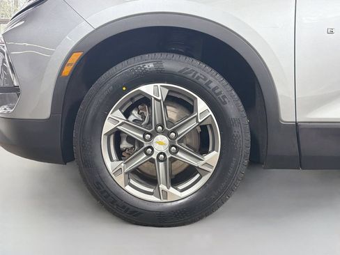 Used 2024 Chevrolet Blazer LT w/ Convenience Package FWD image 31