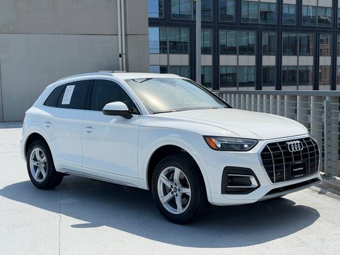 Used 2021 Audi Q5 2.0T Premium w/ Convenience Package AWD/4WD image 7