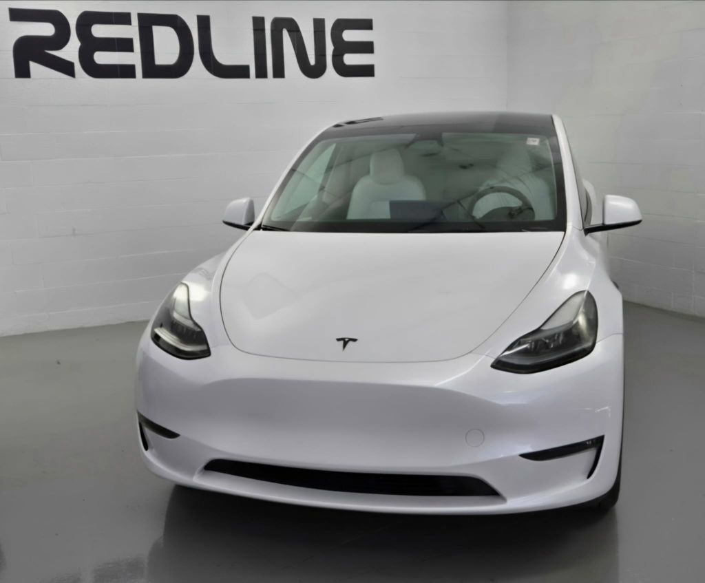 Used 2024 Tesla Model Y Long Range AWD/4WD image 3