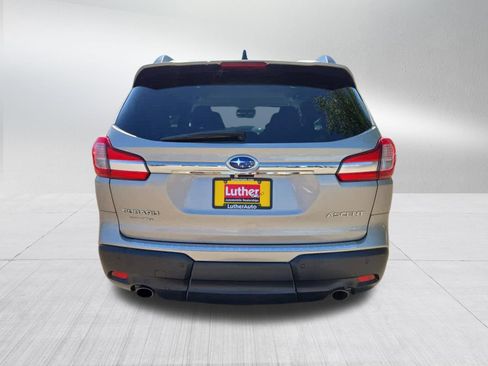 Used 2019 Subaru Ascent Premium w/ Popular Package #2 AWD/4WD image 4