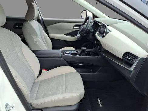 Certified 2023 Nissan Rogue SV AWD/4WD image 14