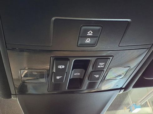 Used 2021 Volkswagen Tiguan SEL Premium R-Line image 25