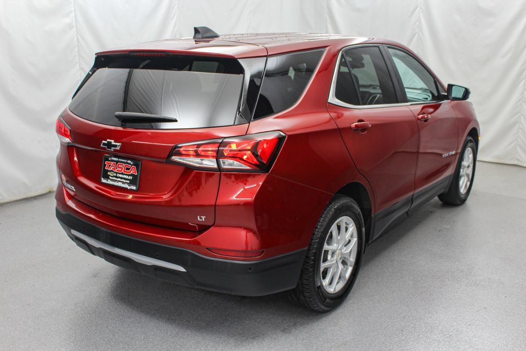 Used 2024 Chevrolet Equinox LT w/ LPO, Floor Liner Package FWD image 11