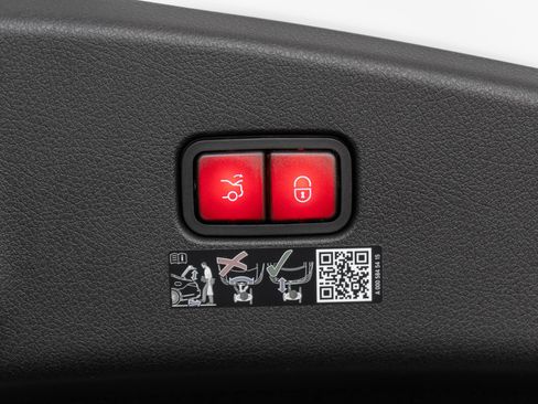Certified 2024 Mercedes-Benz CLE 53 AMG 4MATIC image 35
