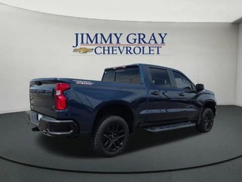 Used 2022 Chevrolet Silverado 1500 LT Trail Boss w/ LT Trail Boss Premium Package AWD/4WD image 5