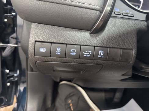 Used 2021 Toyota Camry XLE w/ Navigation Upgrade Package FWD image 30