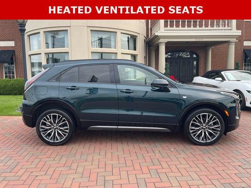 Used 2024 Cadillac XT4 Sport AWD/4WD image 7