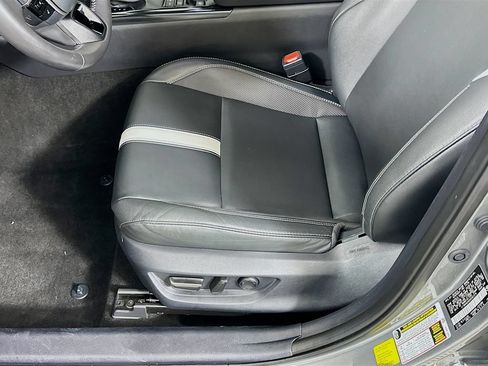 Certified 2025 Toyota Camry SE w/ Convenience Package FWD image 19