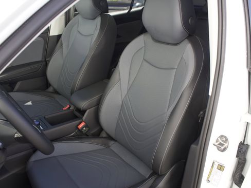 New 2026 Volkswagen Tiguan SE AWD/4WD image 12